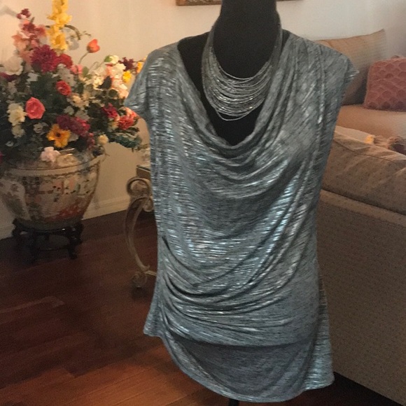 Top - Picture 2 of 3